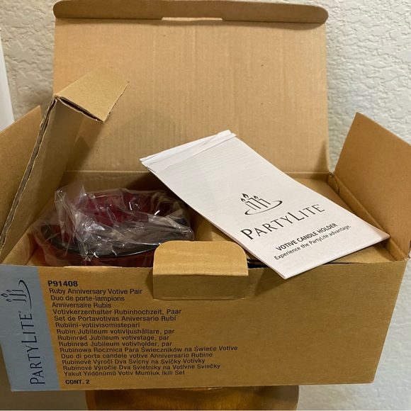 Pair of PartyLite Ruby Anniversary Votive/Tealight Holders - Picture 5 of 8